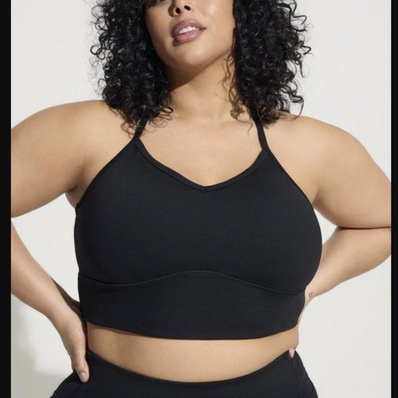 torrid Other - Torrid NWT Low-Impact Wireless Rib Trim Active Sports Bra SIZE 6